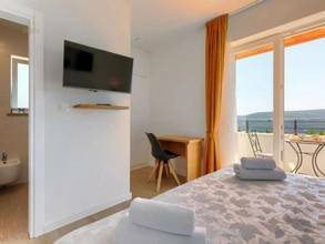 Thumbnail von Haus mit Pool und Meerblick, Region Labin