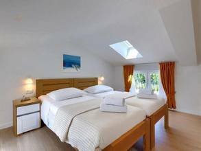 Thumbnail von Haus mit Pool und Meerblick, Region Labin