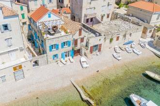 Thumbnail von ビーチのすぐそばにある魅力的な石造りの家