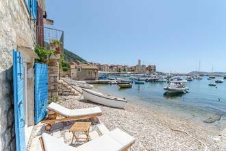 Thumbnail von ビーチのすぐそばにある魅力的な石造りの家