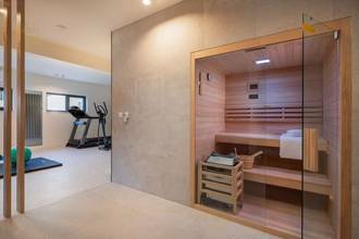 Thumbnail von Luxusvilla mit Infinity-Pool direkt am Meer, Region Rogoznica