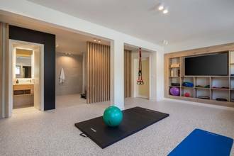 Thumbnail von Luxusvilla mit Infinity-Pool direkt am Meer, Region Rogoznica