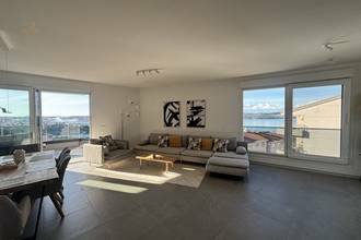 Thumbnail von Modernes Penthouse mit Dachterrasse und Panorama-Meerblick