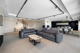 Thumbnail von Роскошная вилла с бассейном с бесконечным краем и видом на море в тихом месте