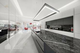 Thumbnail von Grandiose Luxusvilla mit Pool - Ihr Rückzugsort Nähe Wienerberg