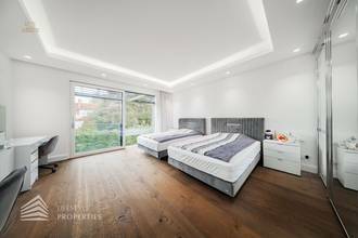 Thumbnail von Grandiose Luxusvilla mit Pool - Ihr Rückzugsort Nähe Wienerberg