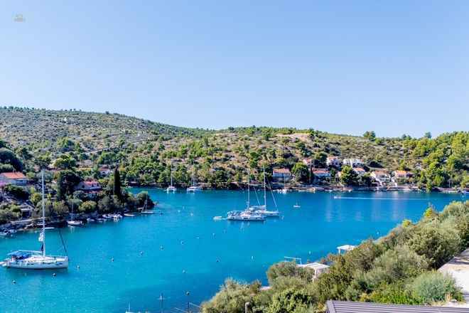 Mediterranes Haus nahe dem Meer