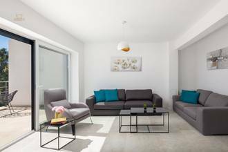 Thumbnail von Moderne Villa mit Pool nahe dem Meer