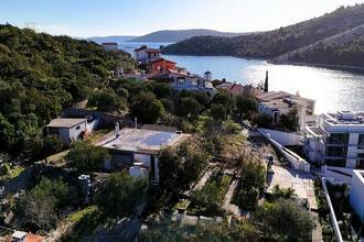 Thumbnail von Bungalow zur Renovierung - attraktive Lage, Region Trogir