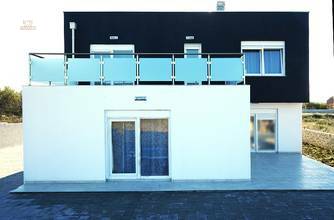 Thumbnail von Moderne Neubau-Villen mit Blick auf das Meer in der Region Zadar, Dalmatien