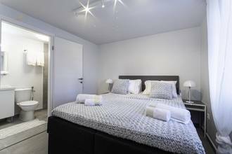 Thumbnail von Modernes Haus mit Panorama-Meerblick