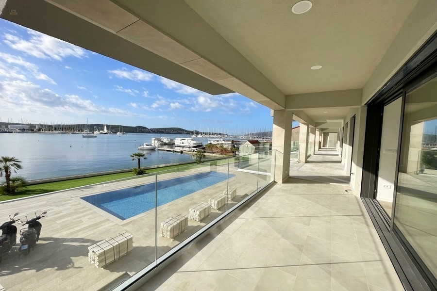 Modernes Appartement direkt am Meer - mit Communitypool