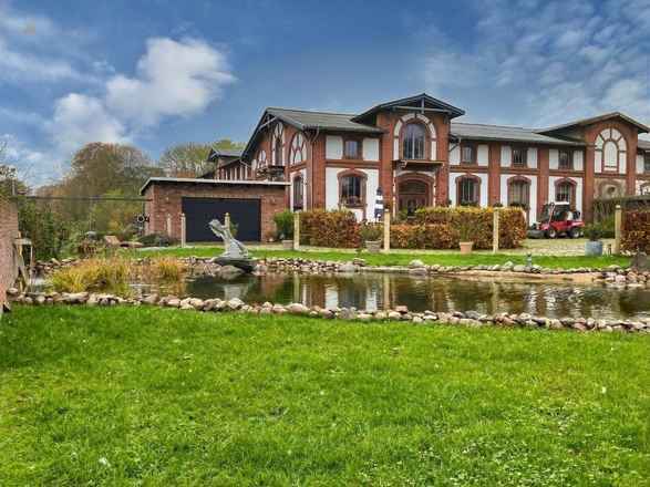 Ein Gutshaus mit Charme, Extravaganz & besonderem Flair!