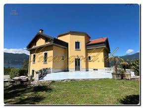 Thumbnail von Immogold Lago Maggiore Traumhafte Dachgeschosswohnung mit großer Terrasse, Stellplatz und Panorama-Seeblick, komplett renoviert