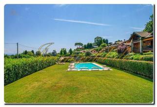 Thumbnail von Immogold Lago Maggiore, attraktive Maisonette in moderner Wohnanlage mit beeindruckendem Seeblick und exklusivem Gemeinschaftspool – ideal für alle, die Komfort, Ruhe und Lebensqualität schätzen.