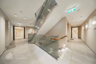 Thumbnail von Wunderschöne 3-Zimmer Wohnung mit Garage und Fitnessraum, Nähe Rudolfinerhaus