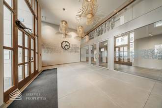 Thumbnail von Wunderschöne 3-Zimmer Wohnung mit Garage und Fitnessraum, Nähe Rudolfinerhaus