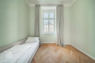 Thumbnail von Wunderschöne 3-Zimmer Wohnung mit Garage und Fitnessraum, Nähe Rudolfinerhaus