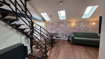 Thumbnail von Modern eingerichtete Wohnung mit Meerblick im Stadtzentrum