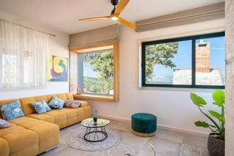 Thumbnail von Mediterranes Anwesen mit Steinhaus, Swimmingpool und großem Grundstück