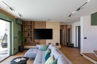 Thumbnail von Moderne Luxusvilla mit Swimmingpool und Panorama-Meerblick