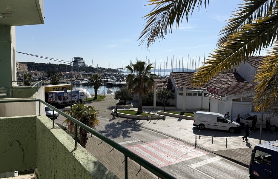 Möblierte Wohnung im Stadtzentrum mit Meerblick