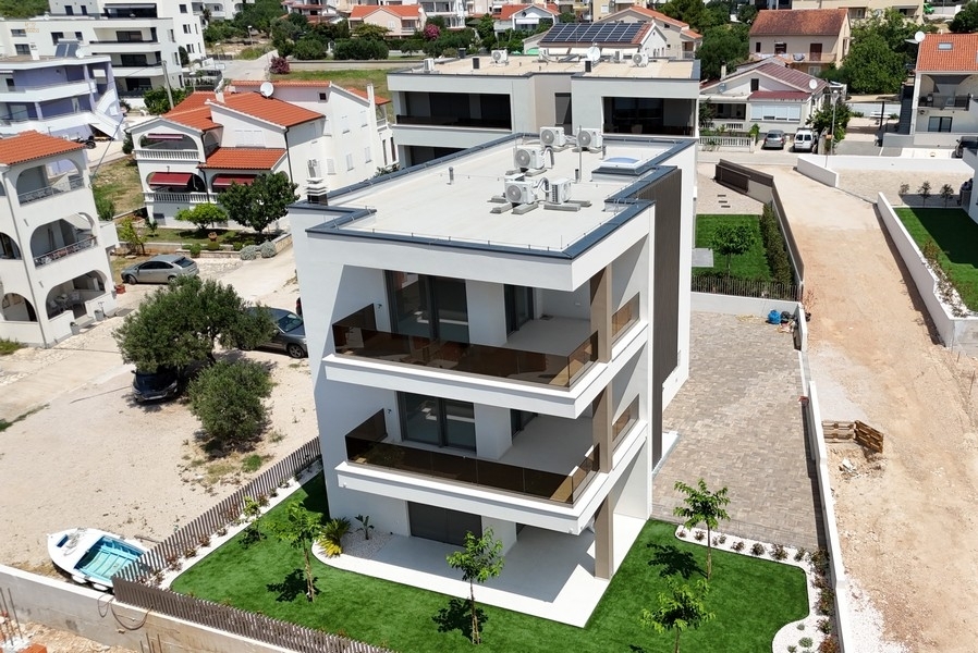 Moderne Neubauwohnungen mit schönem Meerblick