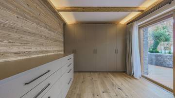 Thumbnail von 絶好のロケーションにあるプール付きの高級ガーデンアパートメント