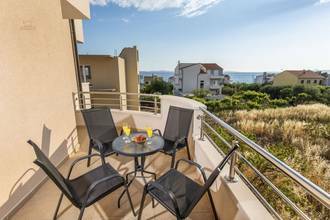 Thumbnail von Apartmenthaus mit 13 Wohneinheiten, Region Split