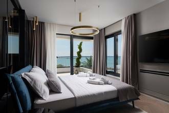 Thumbnail von Moderne Luxusvilla direkt am Meer, Region Zadar