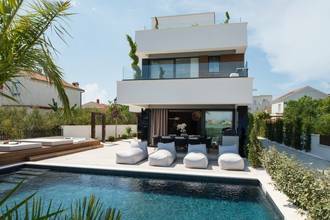 Thumbnail von Moderne Luxusvilla direkt am Meer, Region Zadar