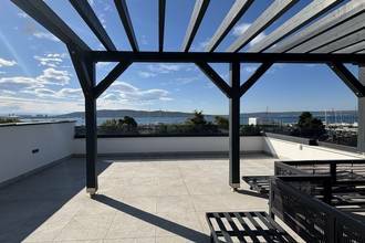 Thumbnail von Penthouse mit Dachterrasse und Meerblick