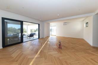 Thumbnail von Moderne Neubau-Villa mit Swimmingpool