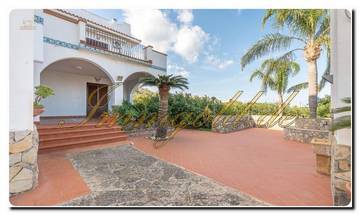 Thumbnail von Sizilien nobles Casa mit riesigem Areal, zwei Baugrundstücken und tollem Meerblick