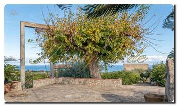 Thumbnail von Sizilien nobles Casa mit riesigem Areal, zwei Baugrundstücken und tollem Meerblick