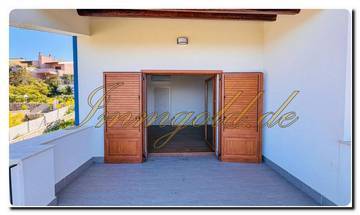 Thumbnail von Schicke, neuartige, aparte Doppelhaushälfte mit Panoramameerblick Terrasse und die Option des einen Pool einzubringen