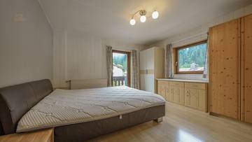 Thumbnail von 古い建物と一部レジャー用居住地のある土地