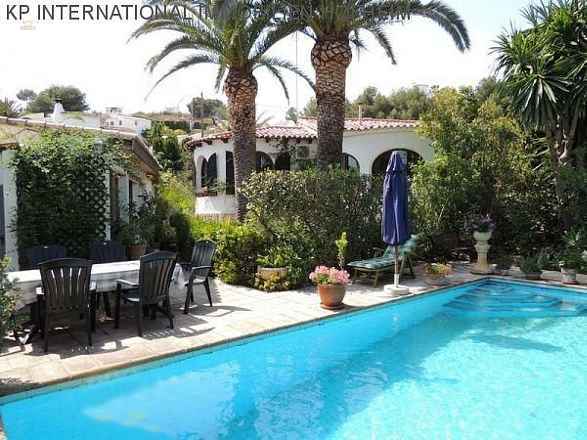 ***Villa mit vielen Möglichkeiten in Benissa***