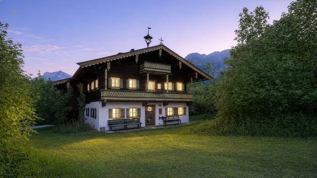Historisches Bauernhaus in Grün-Ruhelage