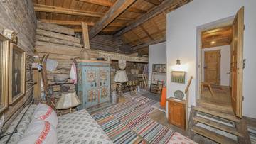 Thumbnail von Исторический фермерский дом в зеленом тихом районе