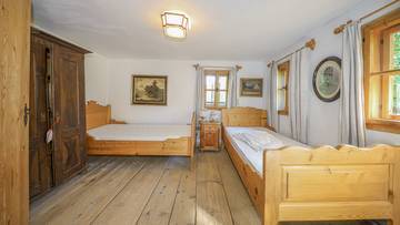 Thumbnail von Исторический фермерский дом в зеленом тихом районе