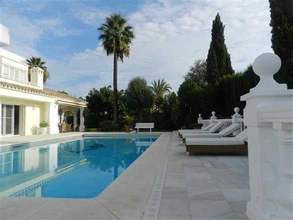 Luxus-Villa in Las Chapas R2787011 