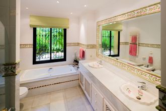 Thumbnail von Luxus-Villa in Guadalmina Baja R2739599