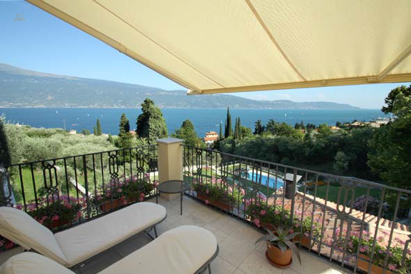 Propriété luxueuse à Gargnano avec vue sur le lac et piscine