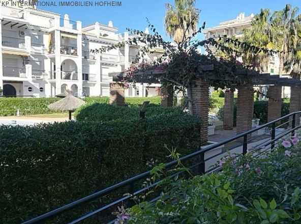 ***Attraktive 2-Zimmer-Etagen-Wohnungen in abgeschlossener Anlage mit Gemeinschaftspool ***