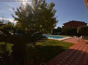 Thumbnail von ***Schönes Chalet in traumhafter Lage mit  Pool und Garage***