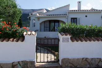 Thumbnail von ***Schöne 3 Schlafzimmer-Villa mit Zentralheizung und stadtnah gelegen***