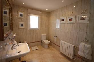 Thumbnail von ***Villa mit zwei Stufen zum Meer, perfekt gepflegt mit privatem Pool***