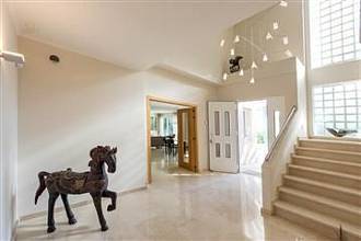 Thumbnail von ***Neuwertige Luxusvilla mit unverbaubarer Meersicht, Pool, Wintergarten, 2 Garagen und herrlichem Garten***