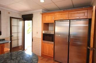 Thumbnail von ***Ideales Eigenheim für eine große Familie, 6 Schlafzimmer, 3 Bäder, separate Wohnung, Außenpool, fast direkt am Strand***